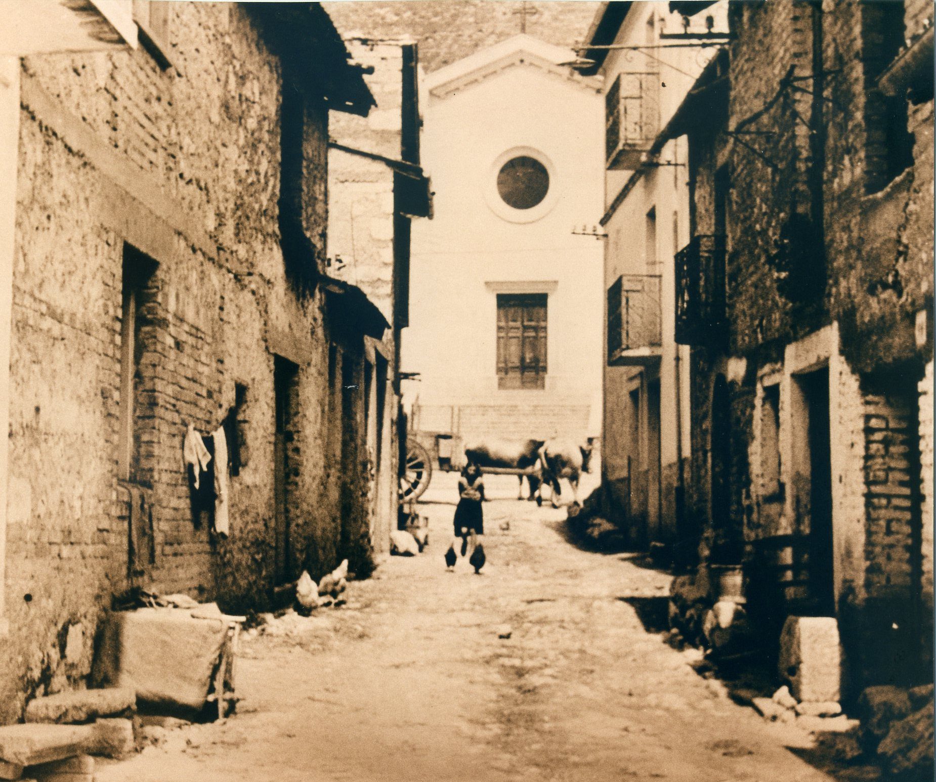 Piazza dejj’aseni, ‘n sulle&nbsp;mura…